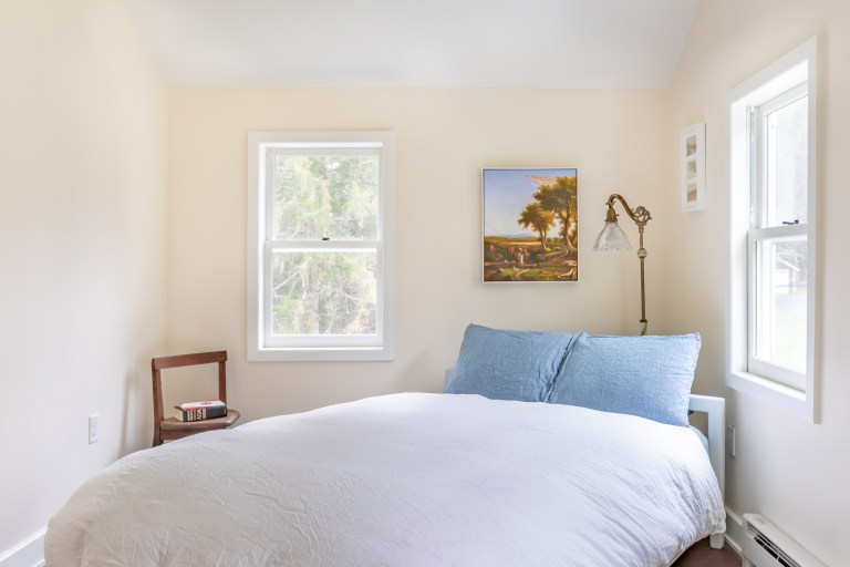 How to Make a Cozy Bedroom